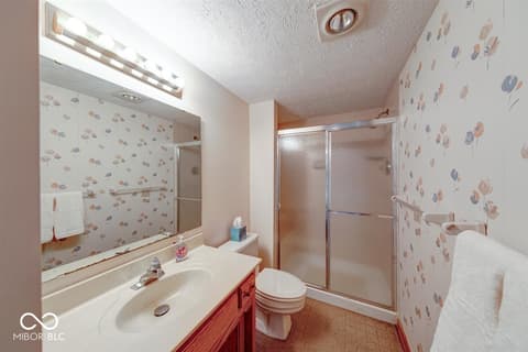 Photo of 109 Edgewater Drive, Noblesville, IN