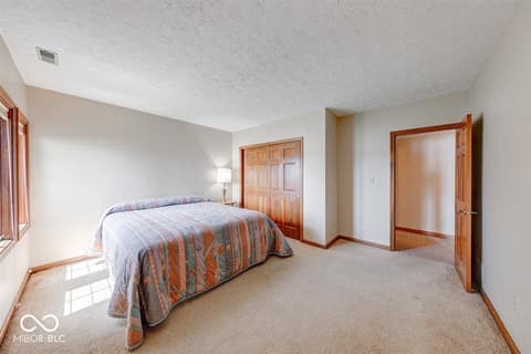 Photo of 109 Edgewater Drive, Noblesville, IN