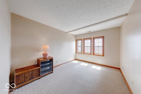 Photo of 109 Edgewater Drive, Noblesville, IN