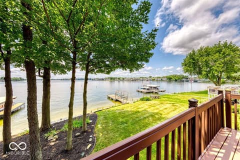 Photo of 109 Edgewater Drive, Noblesville, IN
