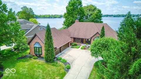 Photo of 109 Edgewater Drive, Noblesville, IN