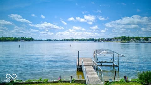 Photo of 109 Edgewater Drive, Noblesville, IN