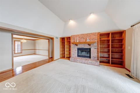 Photo of 109 Edgewater Drive, Noblesville, IN