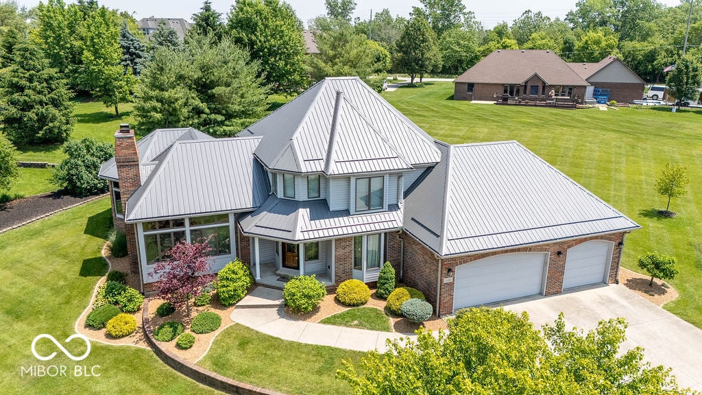 Front exterior at 4416 Lakeshore Drive, Kokomo, IN