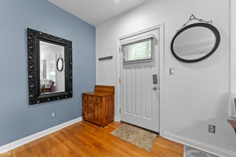 Foyer at 932 N Broadway Street, Indianapolis, IN