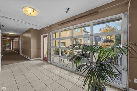 Lobby — 932 N Broadway Street, Indianapolis, IN
