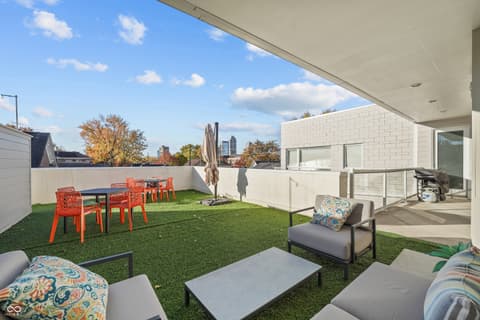 Yard at 932 N Broadway Street, Indianapolis, IN