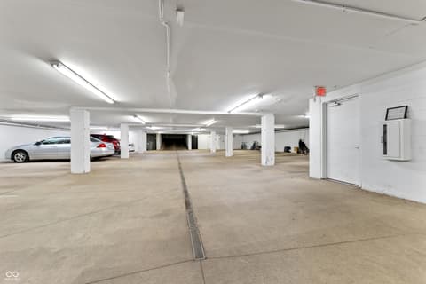 Garage at 932 N Broadway Street, Indianapolis, IN