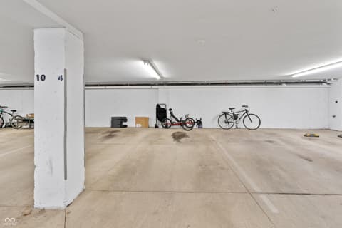 Garage at 932 N Broadway Street, Indianapolis, IN
