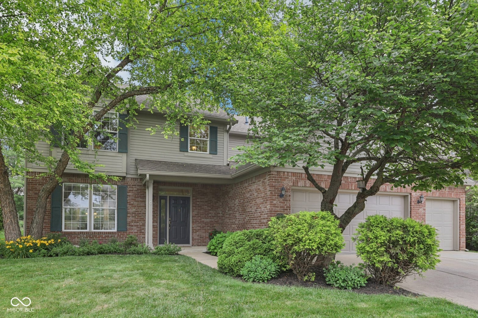Front exterior at 9643 Cypress Way, Carmel, IN