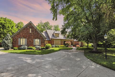 8661 Williamshire W Drive