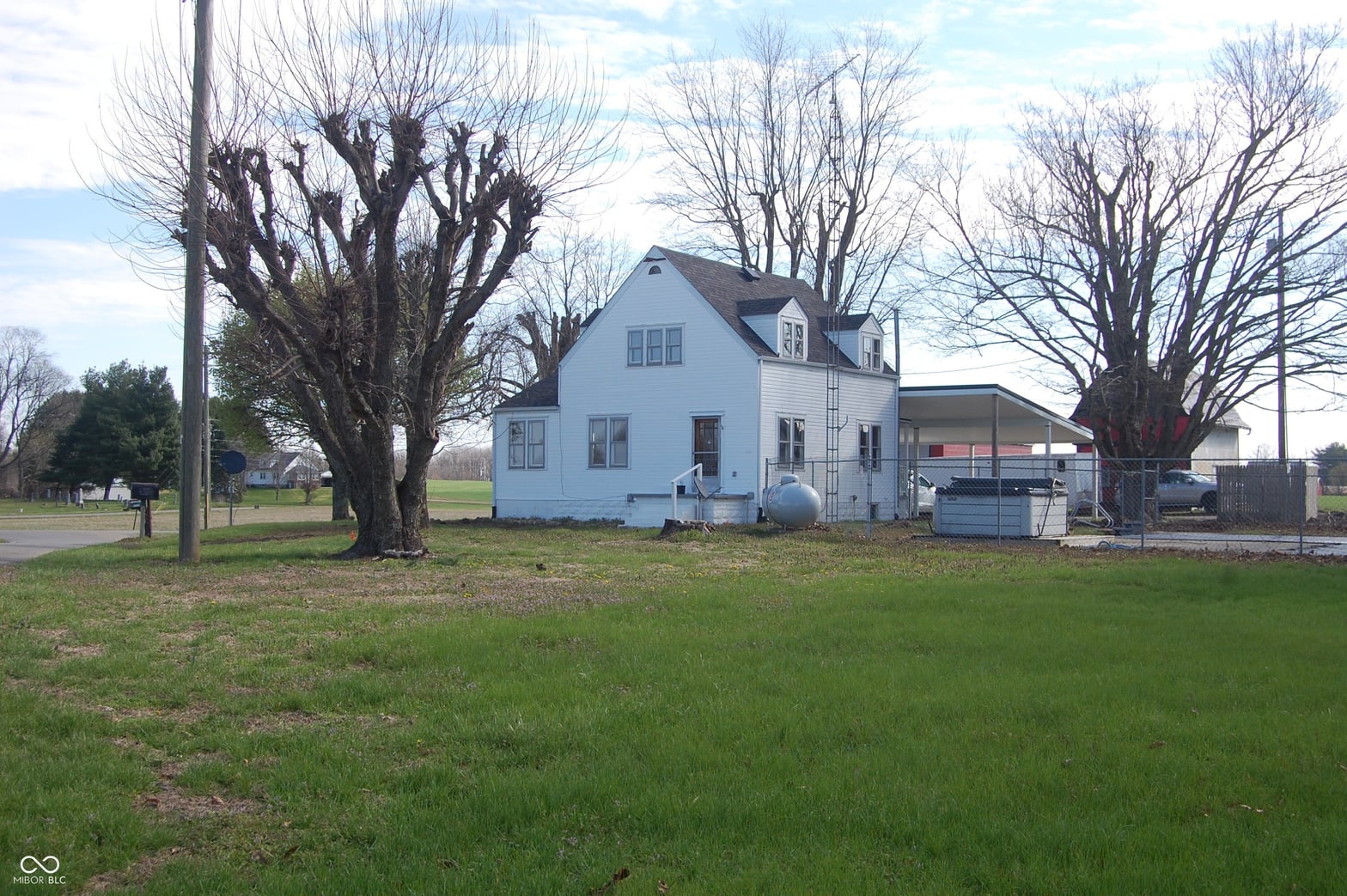 Photo of 8955 N County Road 925 E, Seymour, IN