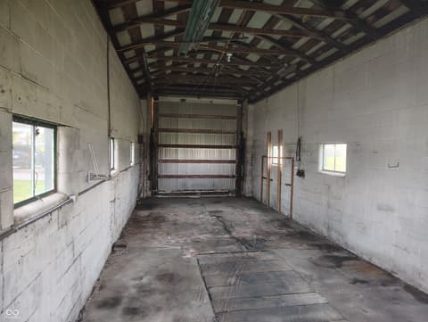 Photo of 8955 N County Road 925 E, Seymour, IN
