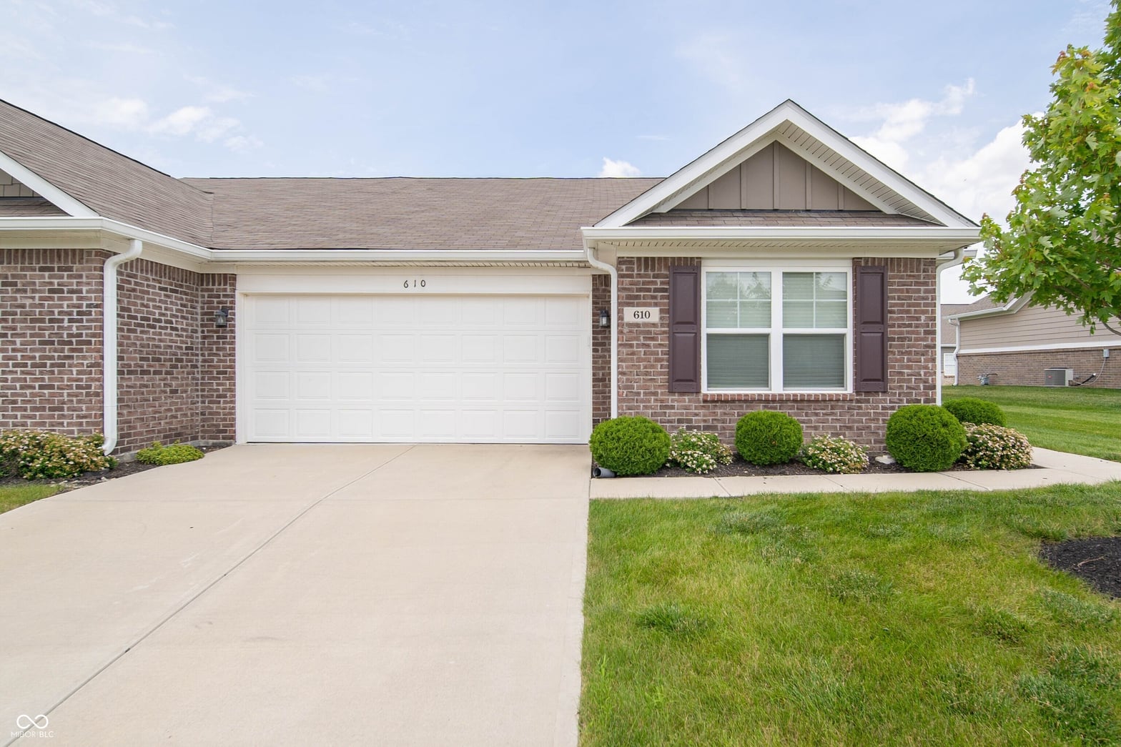 Photo of 610 Sawtooth Street, Westfield, IN