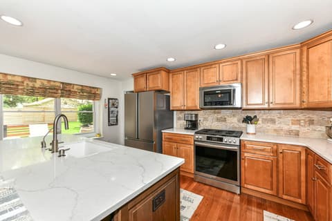 Photo of 1237 Driftwood Drive, Carmel, IN