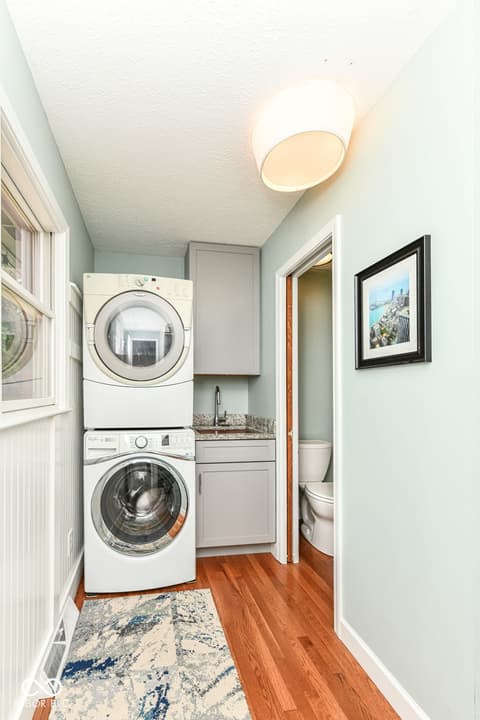 Photo of 1237 Driftwood Drive, Carmel, IN