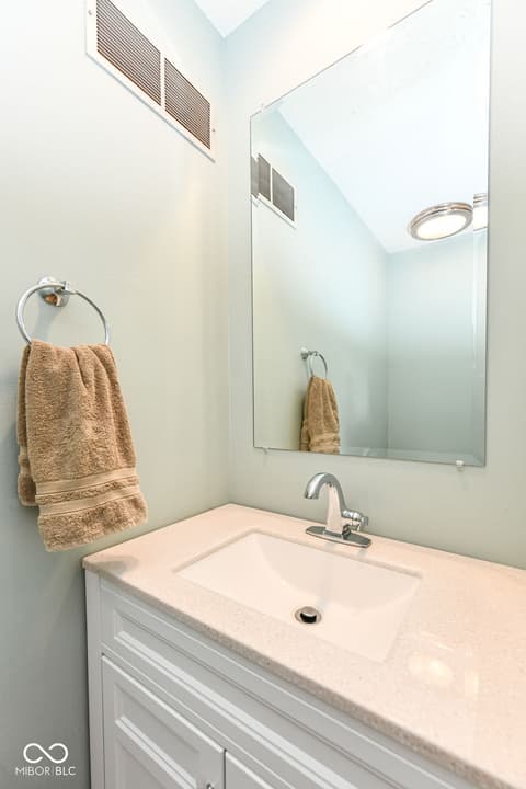 Photo of 1237 Driftwood Drive, Carmel, IN