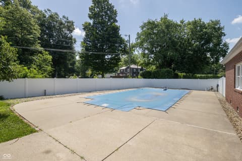 Pool at 660 East Drive, Seymour, IN