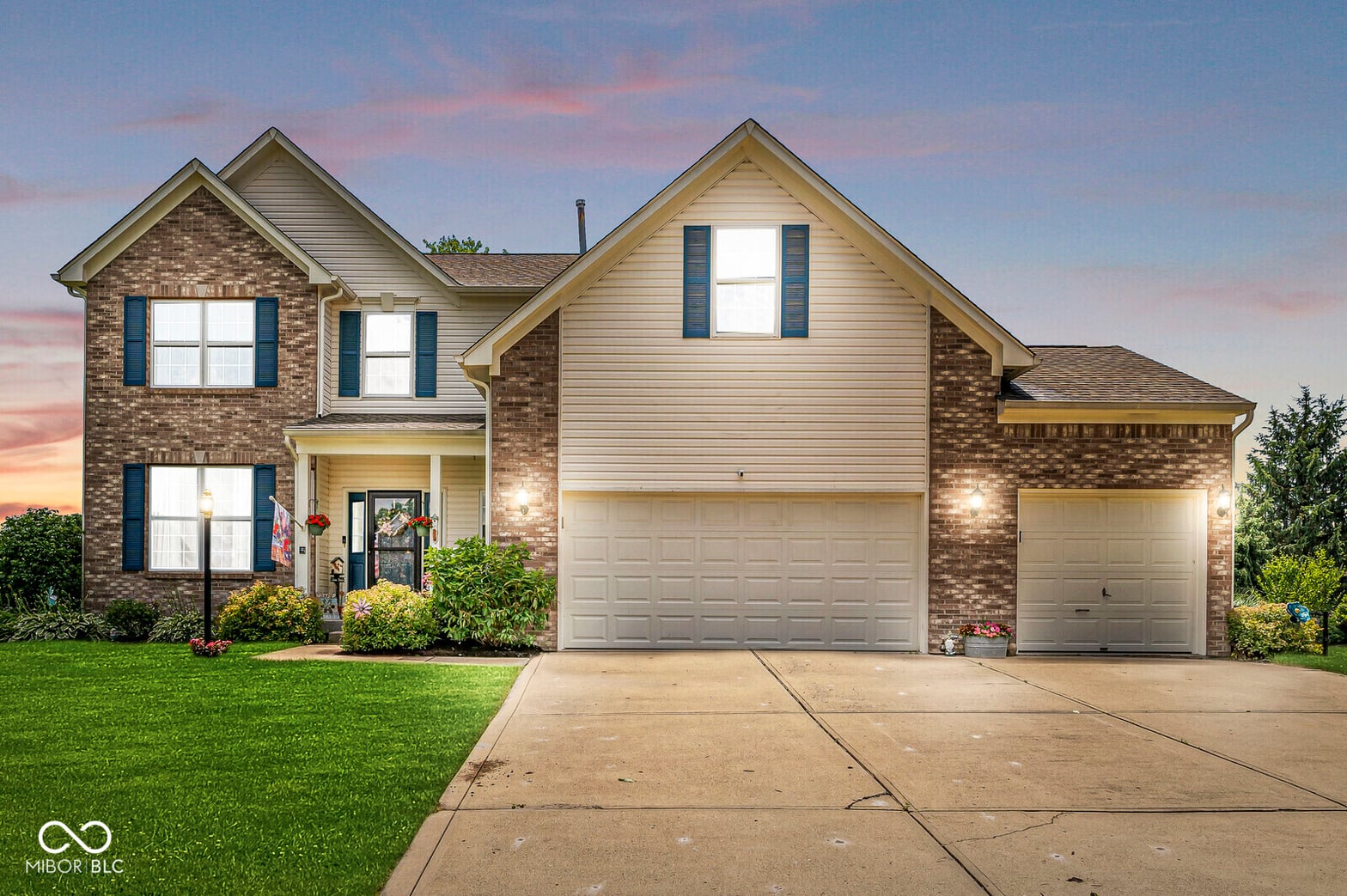 Photo of 360 Myers Lake Drive, Noblesville, IN