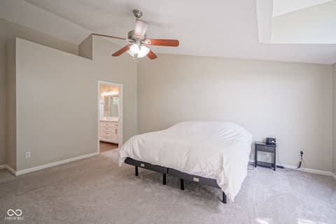 Photo of 13074 Lansdowne Drive, Fishers, IN