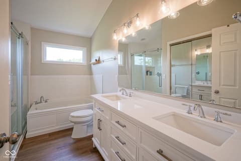 Photo of 13074 Lansdowne Drive, Fishers, IN
