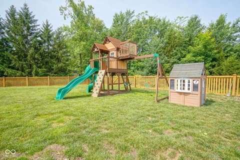Photo of 13074 Lansdowne Drive, Fishers, IN