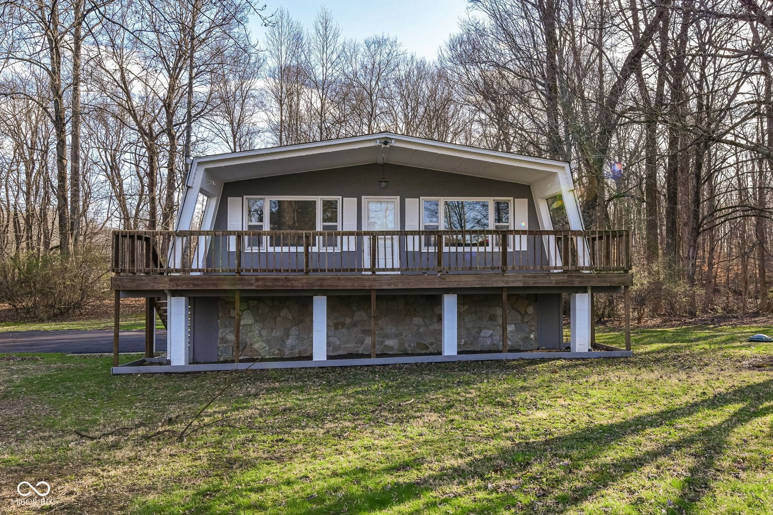 Photo of 845 W Bauer Drive, Nineveh, IN