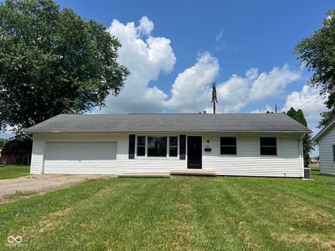 808 W Walnut Drive