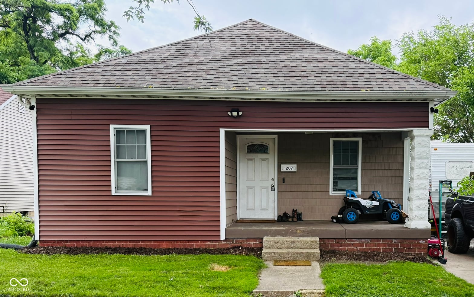 Front exterior at 1207 Blackman Street, Clinton, IN