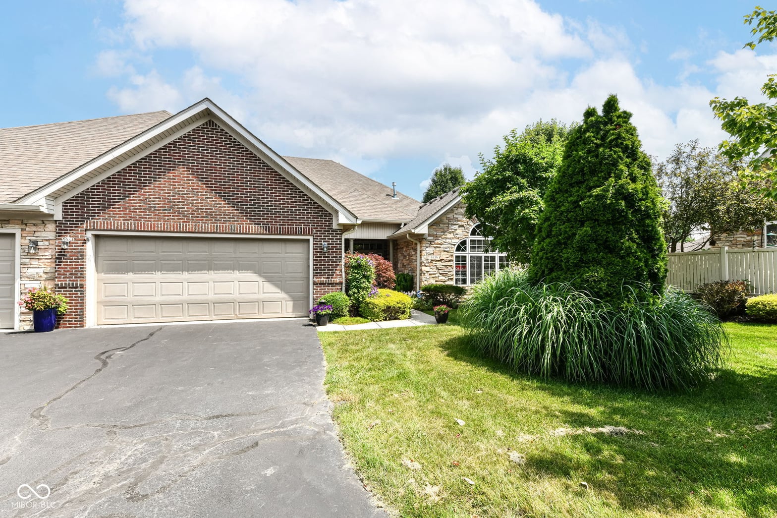 Photo of 6656 Easy Street, Fishers, IN