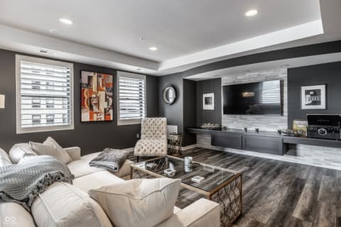 Photo of 350 N Meridian Street, Indianapolis, IN