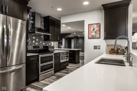Photo of 350 N Meridian Street, Indianapolis, IN