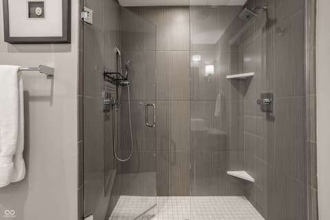 Photo of 350 N Meridian Street, Indianapolis, IN