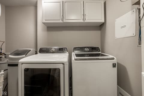 Photo of 350 N Meridian Street, Indianapolis, IN