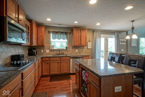 Photo of 13884 Wendessa Drive, Fishers, IN