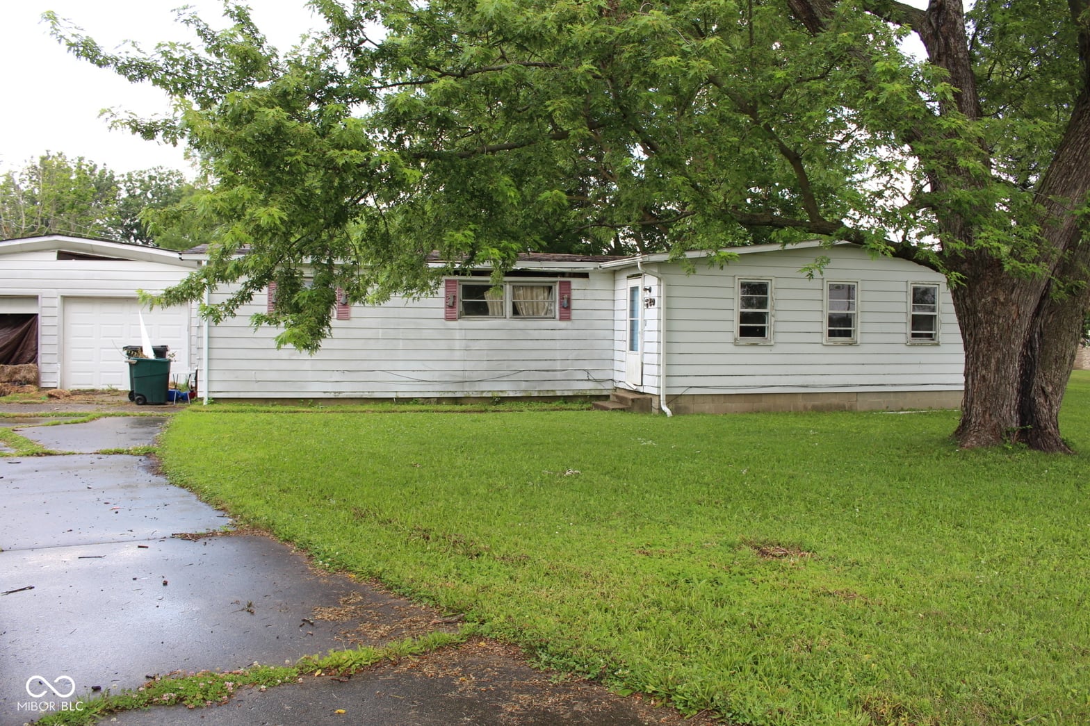 Photo of 220 S 2nd Street, Summitville, IN
