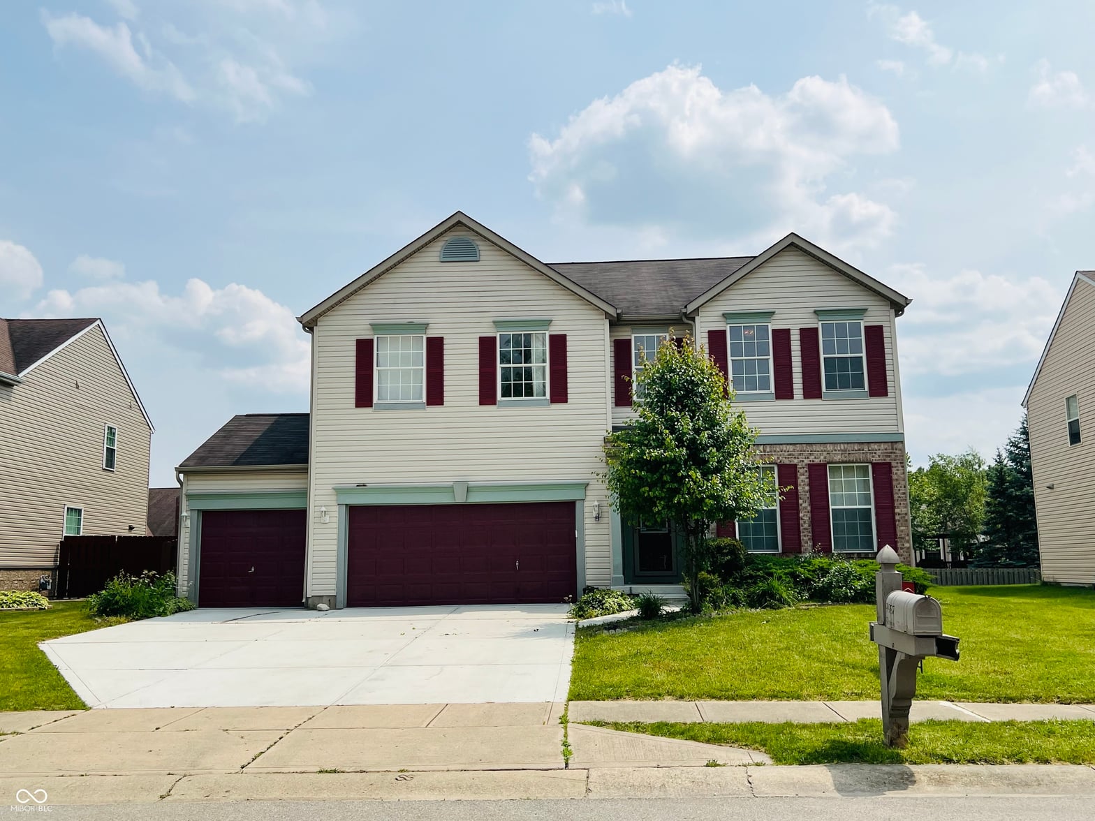 Front exterior at 9987 Rainbow Falls Lane, Fishers, IN