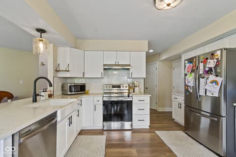 Photo of 5866 Mill Oak Drive, Noblesville, IN