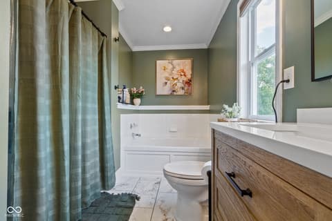 Photo of 5866 Mill Oak Drive, Noblesville, IN