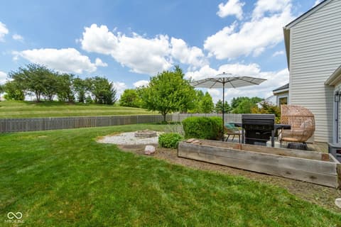 Photo of 5866 Mill Oak Drive, Noblesville, IN