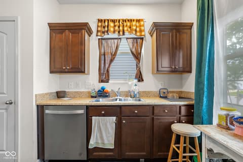 Photo of 2017 Shadow Creek Boulevard, Columbus, IN