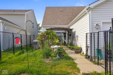 Yard at 2017 Shadow Creek Boulevard, Columbus, IN