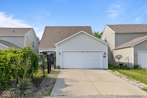 Front exterior at 2017 Shadow Creek Boulevard, Columbus, IN