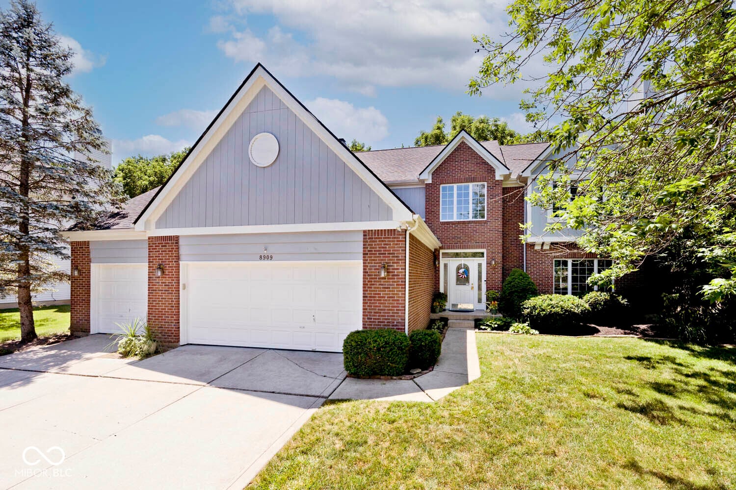 Front exterior at 8909 Carnation Drive, Noblesville, IN