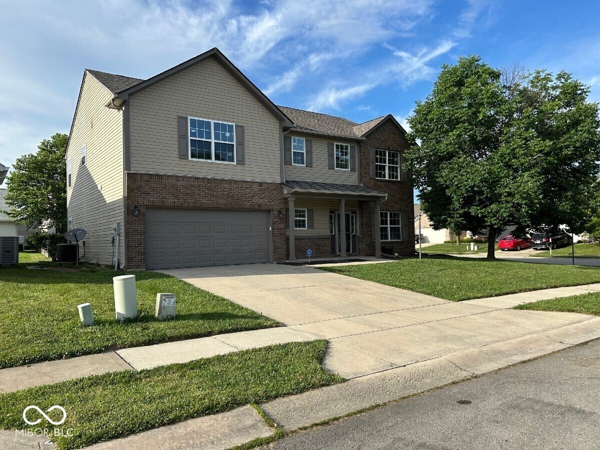 Photo of 11154 Schoolhouse Road, Fishers, IN