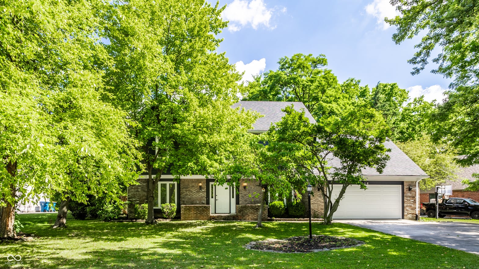 Photo of 516 Kent Lane, Carmel, IN