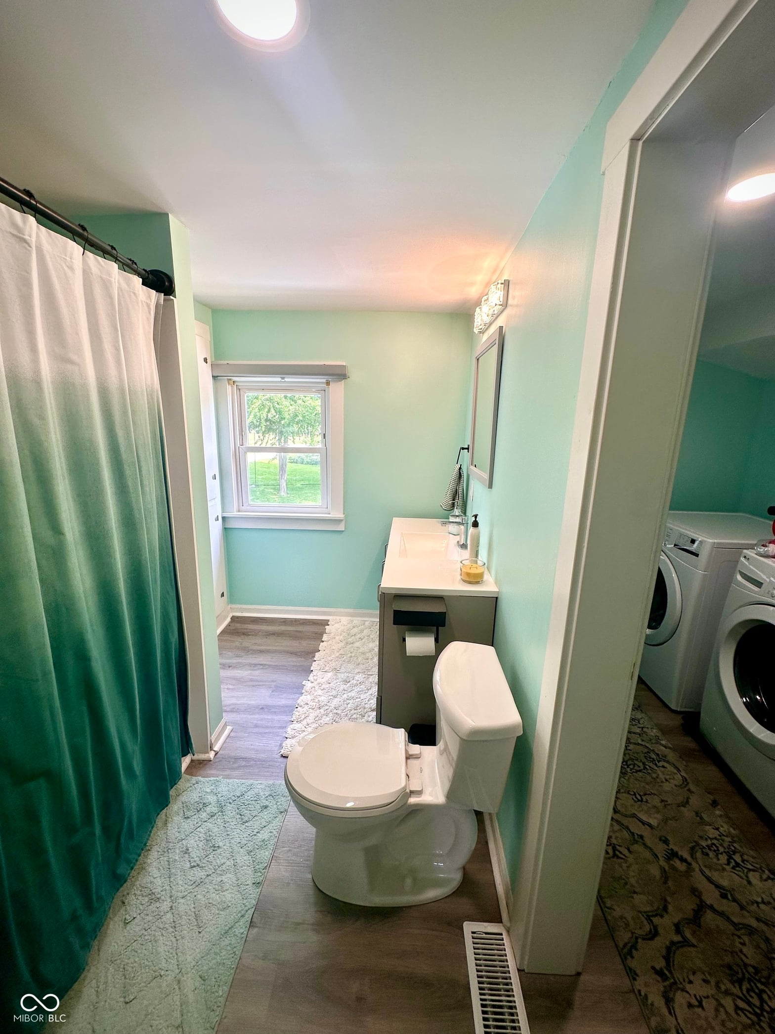 Primary bathroom at 514 E 2nd Street, Sheridan, IN