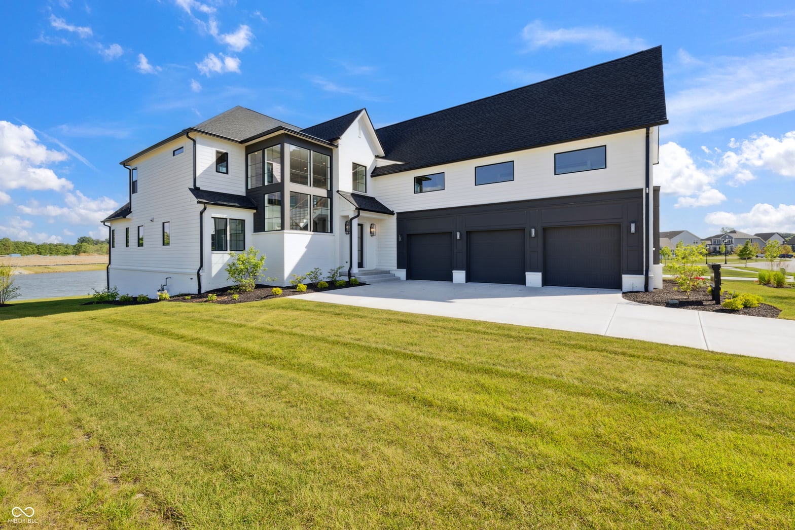 Photo of 1414 Chatham Hills Boulevard, Westfield, IN