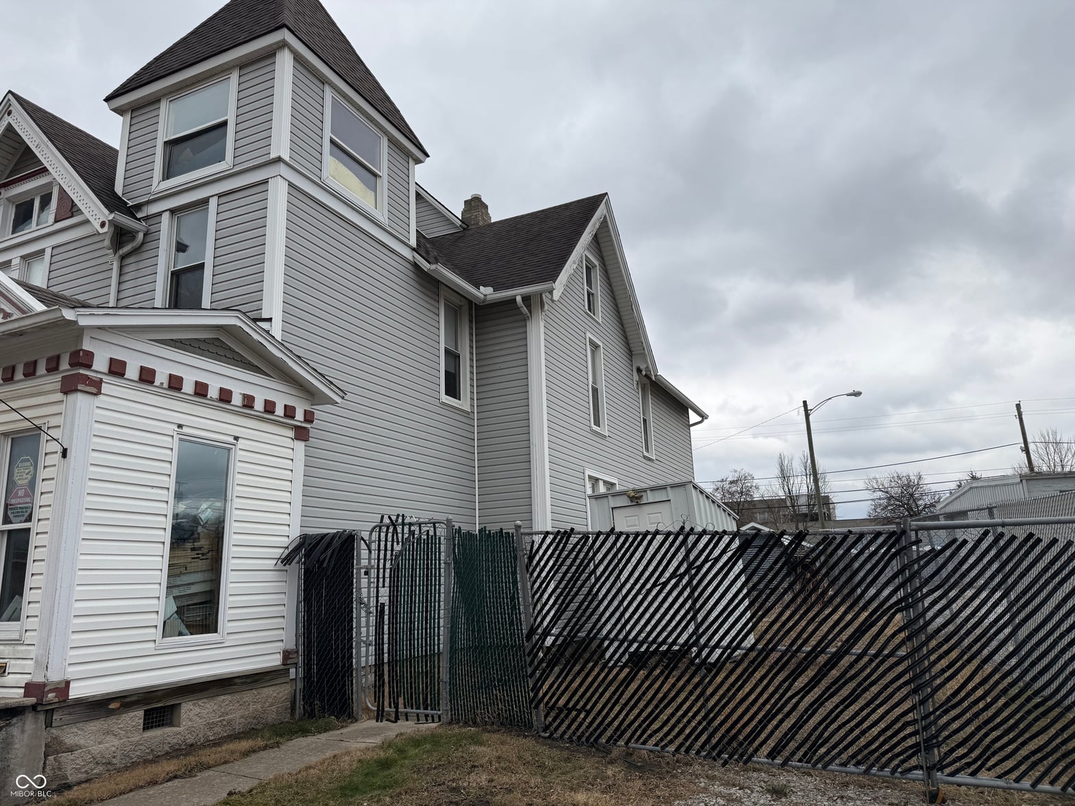 Side exterior at 715 W Superior Street, Fort Wayne, IN