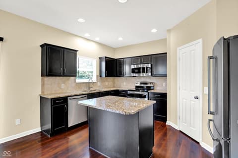 Photo of 14095 Northcoat Place, Fishers, IN